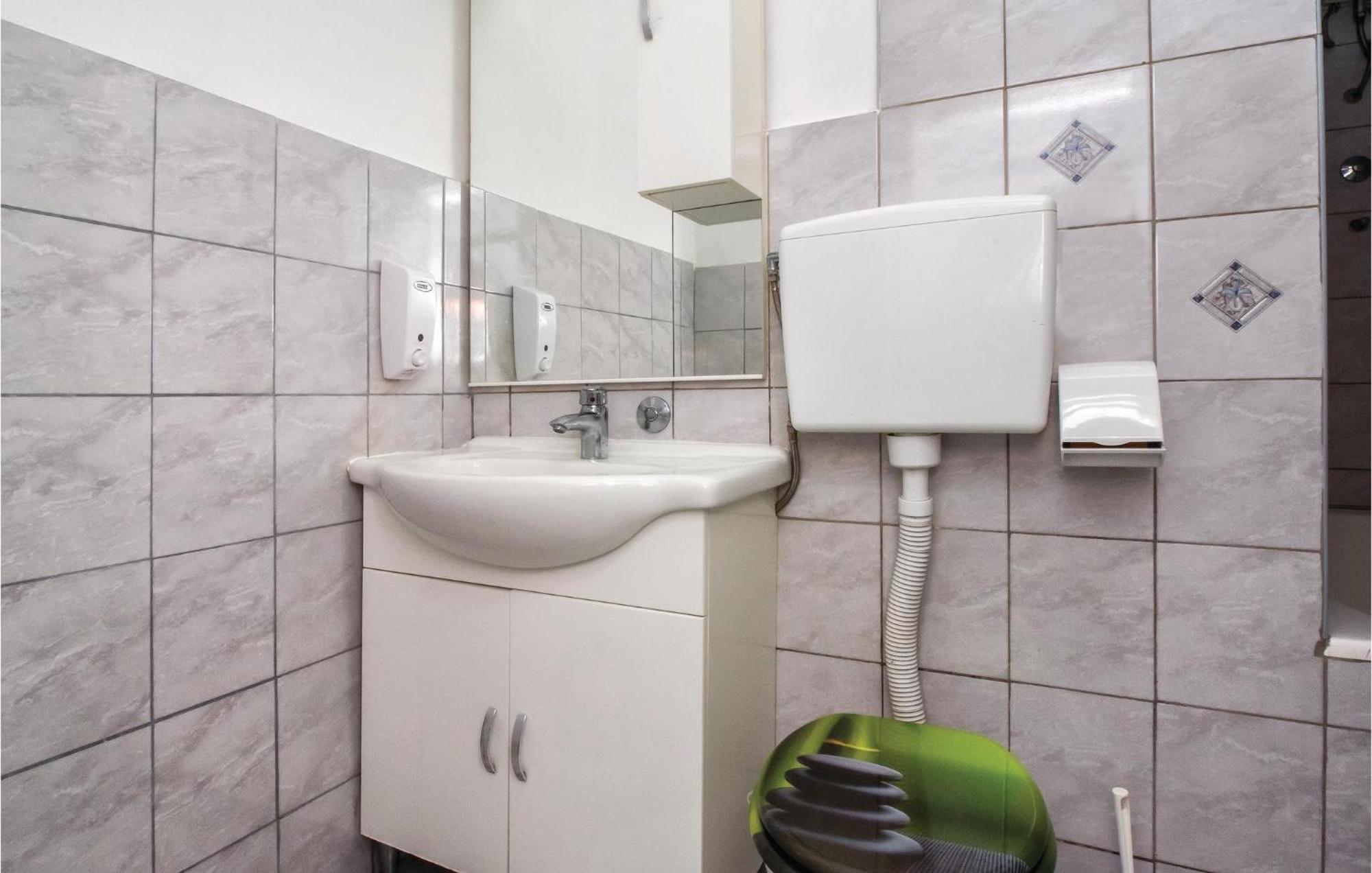 Cozy Apartment In Split With Kitchenette 외부 사진