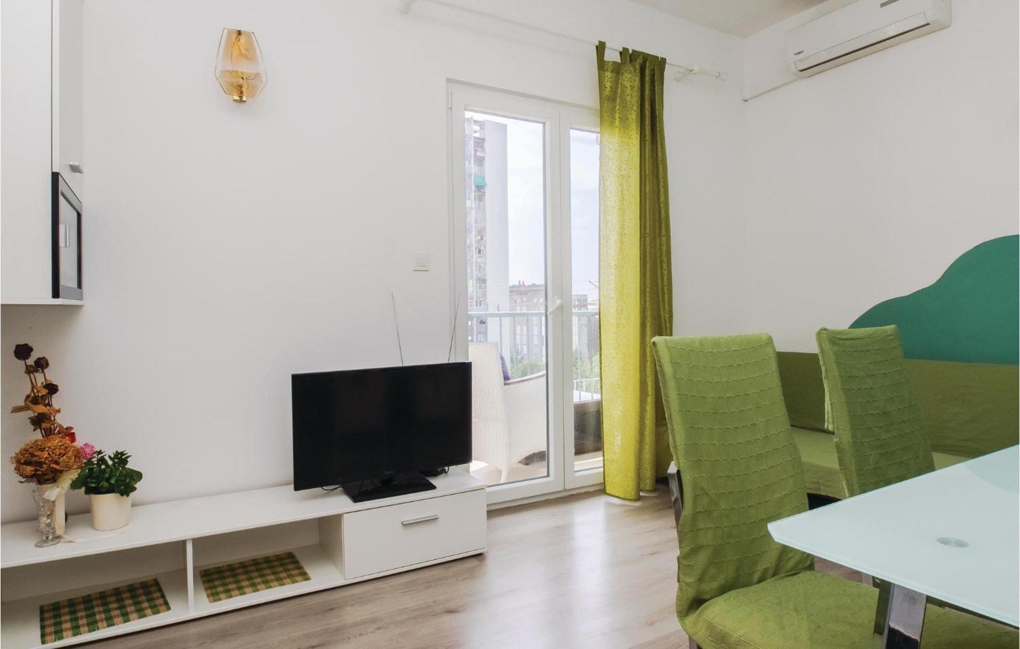 Cozy Apartment In Split With Kitchenette 외부 사진