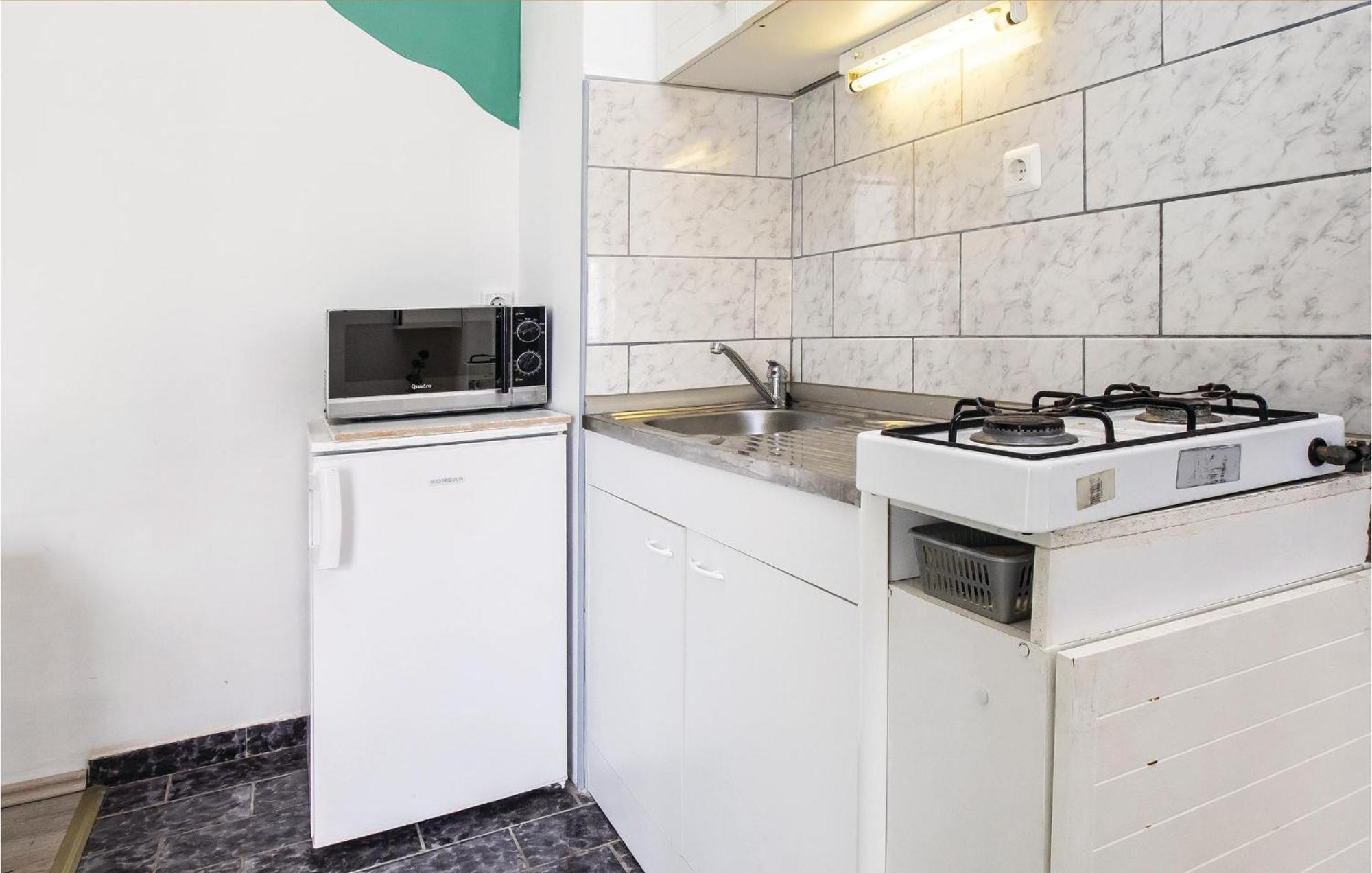 Cozy Apartment In Split With Kitchenette 외부 사진