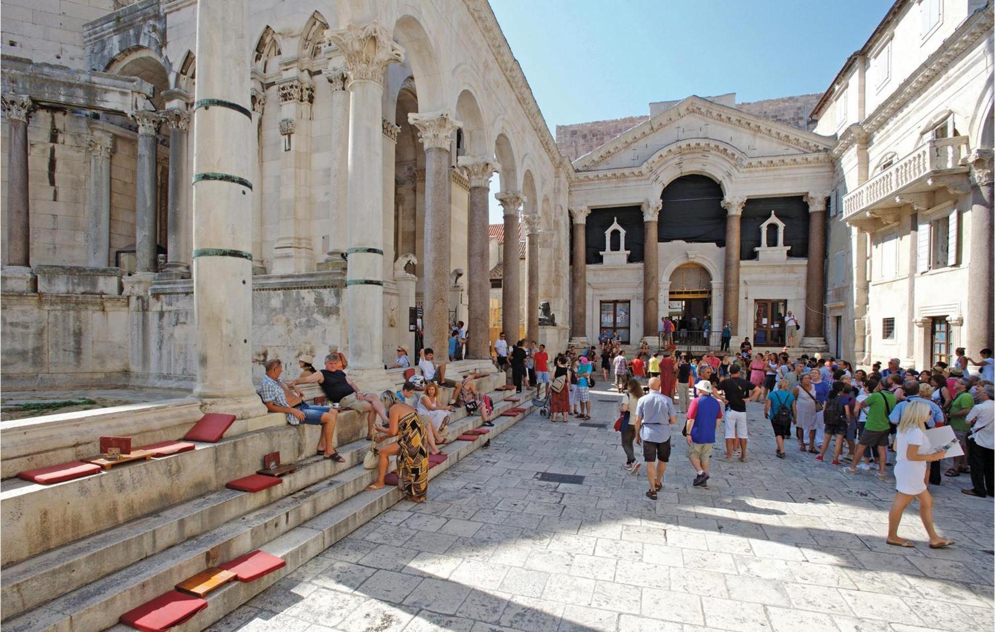 Cozy Apartment In Split With Kitchenette 외부 사진