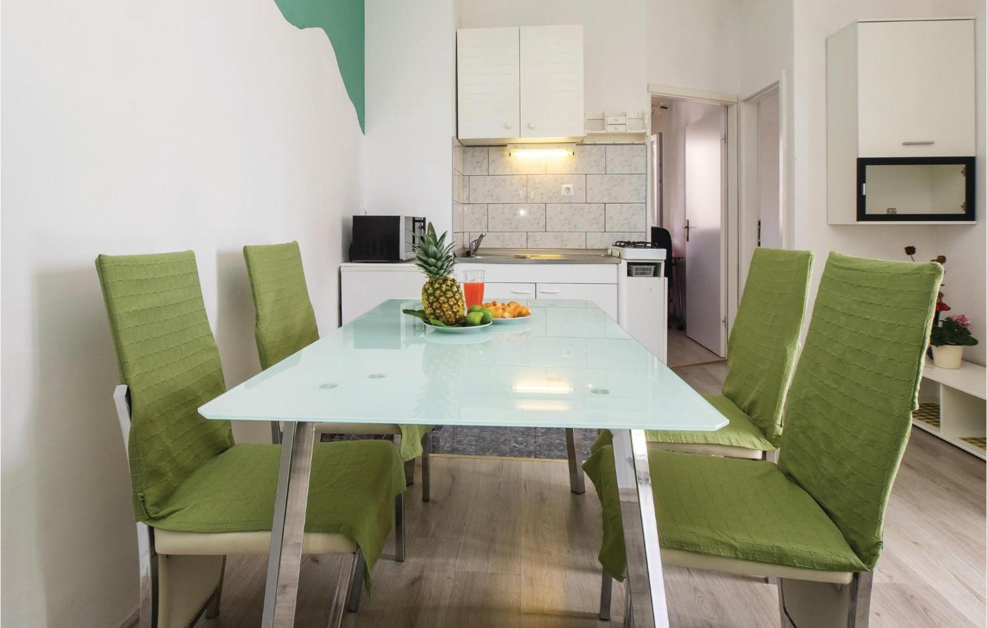 Cozy Apartment In Split With Kitchenette 외부 사진