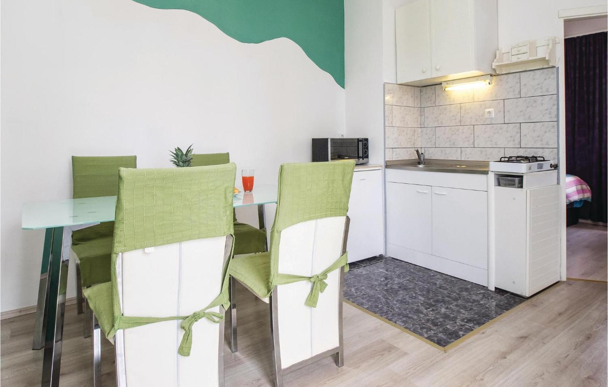 Cozy Apartment In Split With Kitchenette 외부 사진